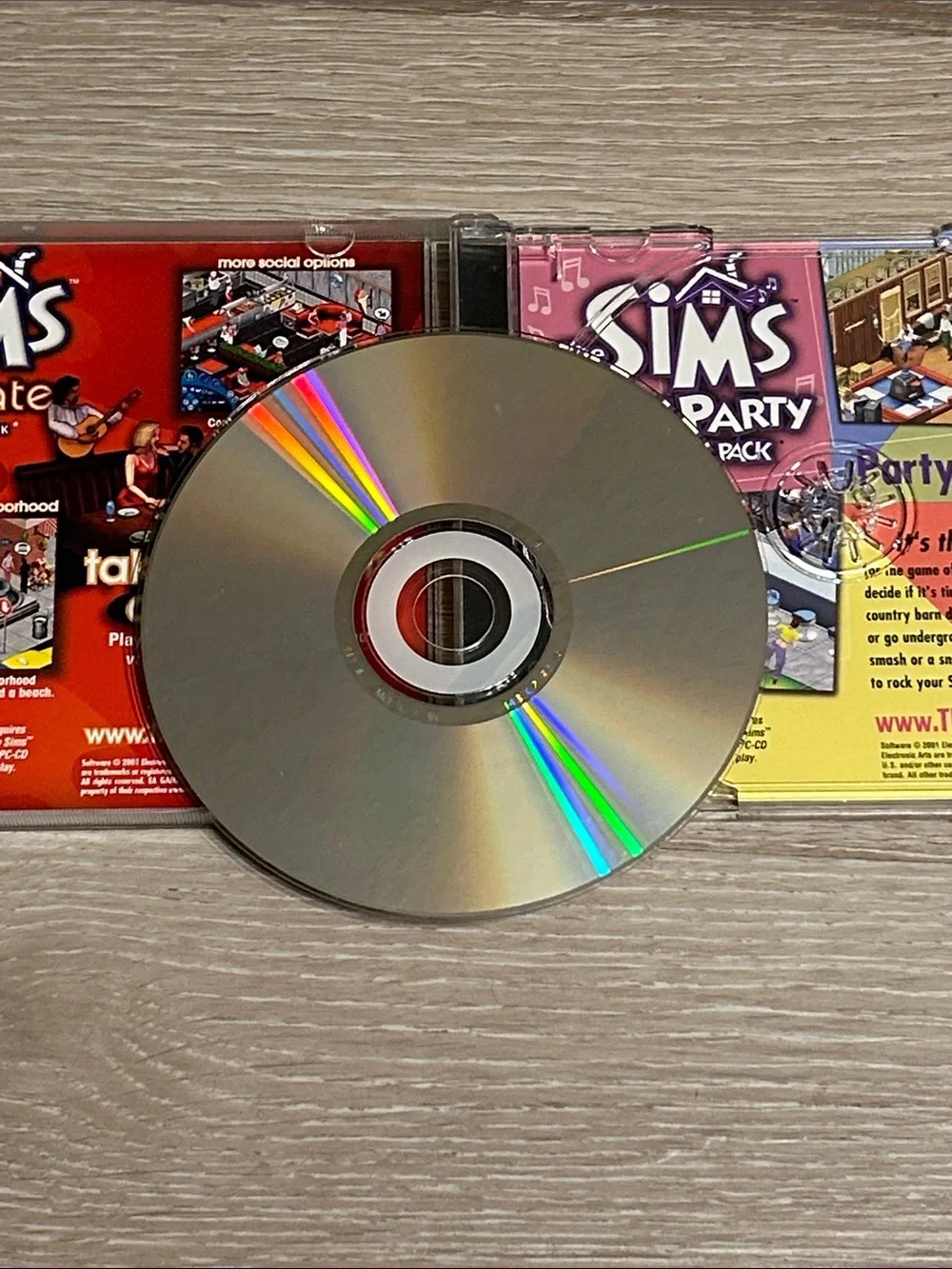The Sims Vacation Expansion Pack - Bright Orange PC Game 2002